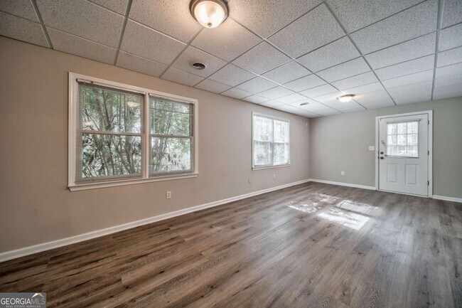 Building Photo - 2011 Town Lake Hills W