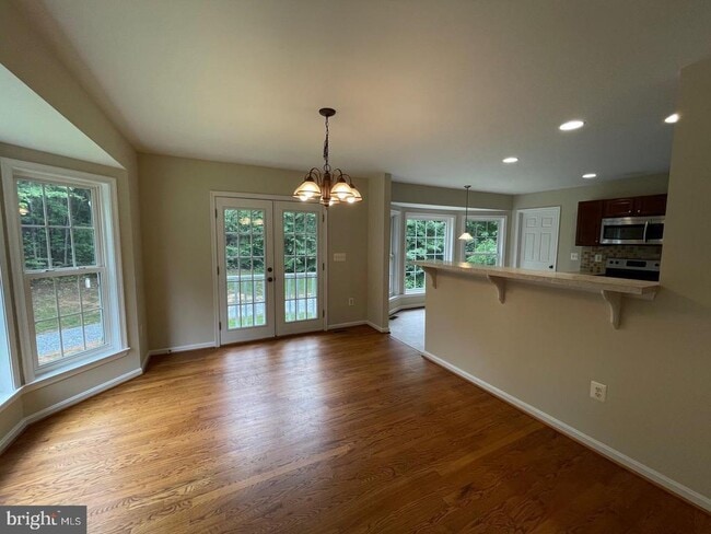 Building Photo - 2323 Valentine Dr