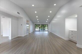 Building Photo - 22791 Trelawny Ter