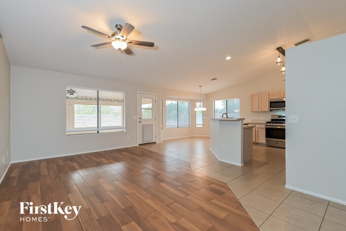 Building Photo - 10060 E Falcon Point Dr