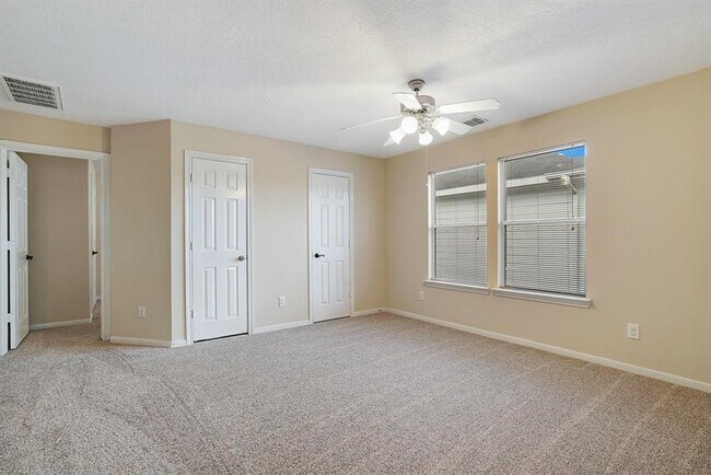 Building Photo - 7211 Emerald Run Ln