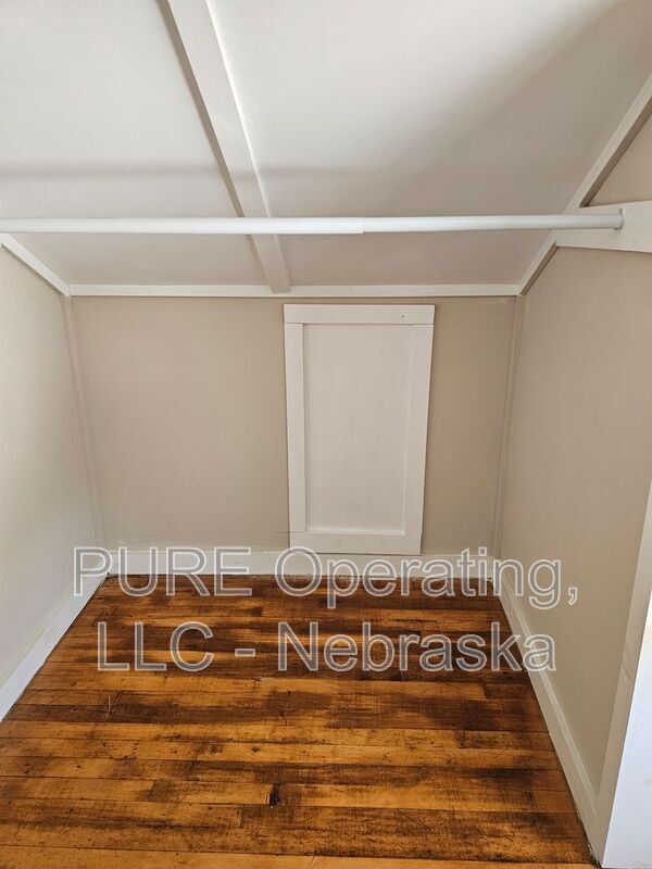 Building Photo - 1618 S 50th St