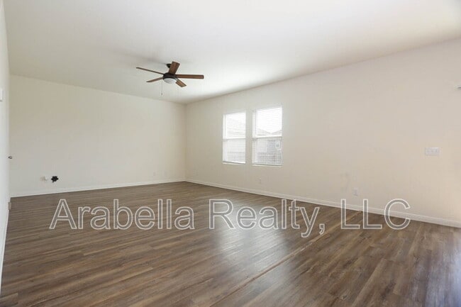 Building Photo - 5105 Hydra