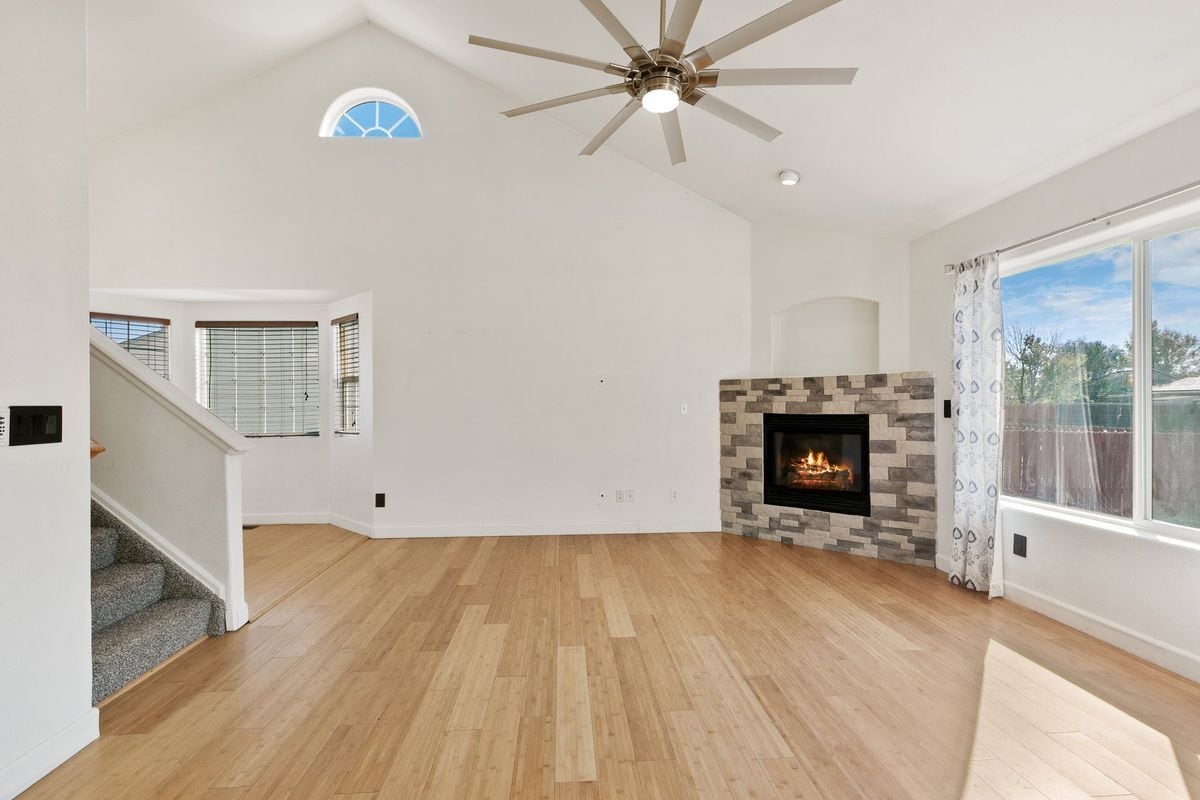 Building Photo - 8330 Dassel Dr