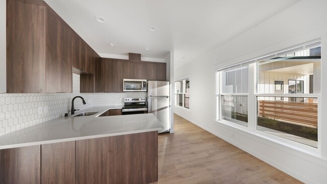 Building Photo - 2130 32nd St