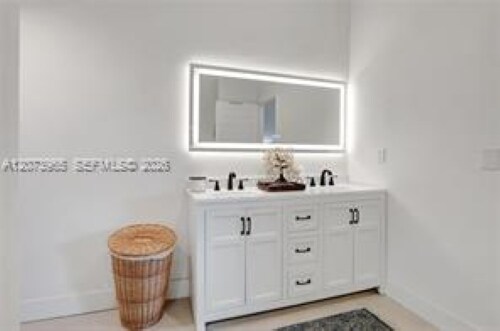Building Photo - 7616 Elmridge Dr