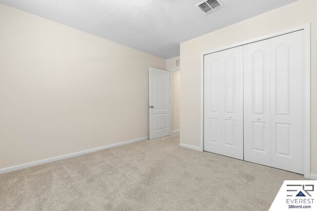 Building Photo - 152 Redbud Rd