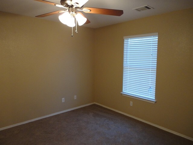 Building Photo - 1237 Vincent Pl