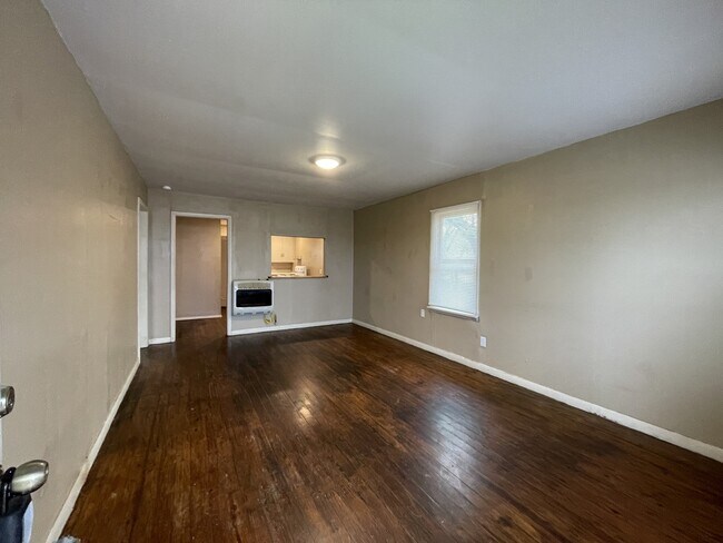 Building Photo - 602 W Oklahoma Ave