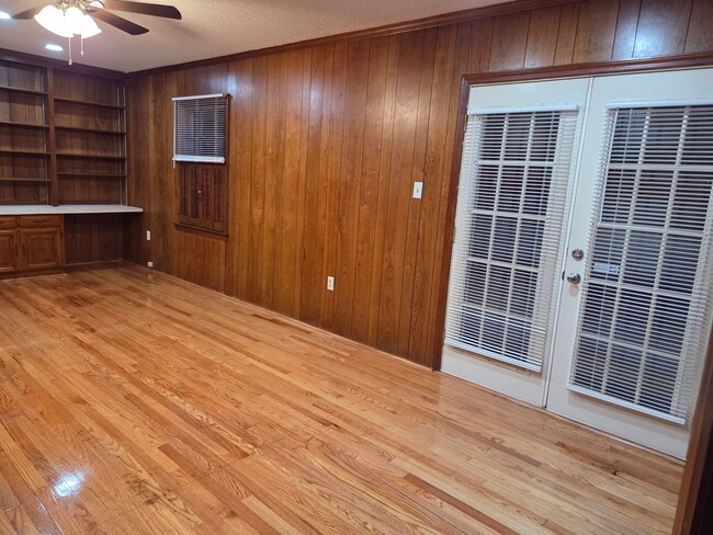 Building Photo - ORANGEBURG