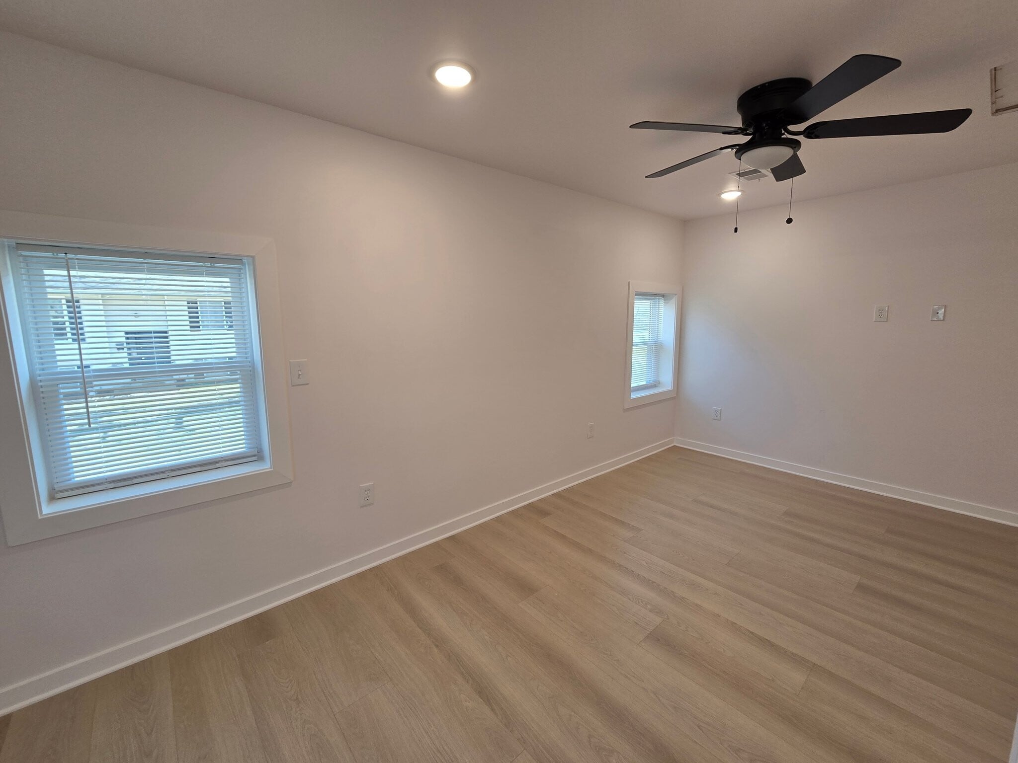 Building Photo - 198 S Court St