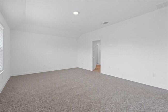 Building Photo - 129 Bruin Paw Dr