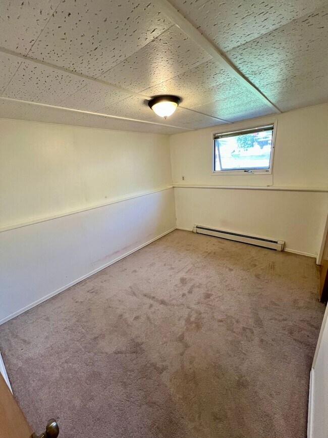 Building Photo - 192 Madcap Ln