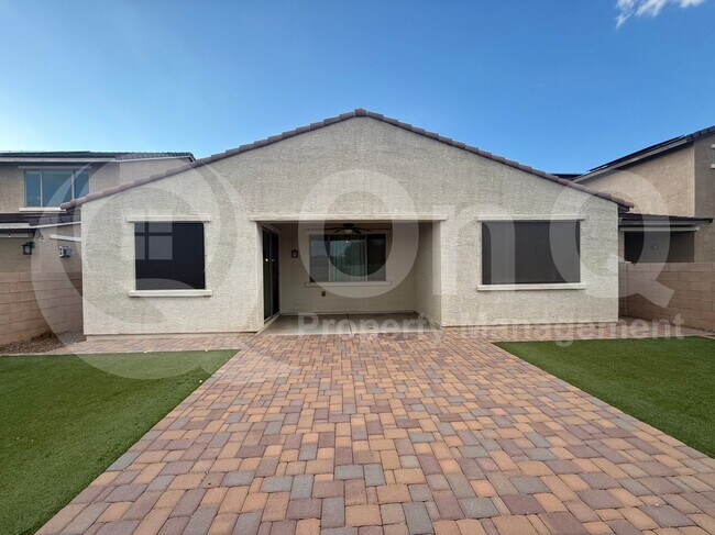 Building Photo - 7311 S Via Cabana