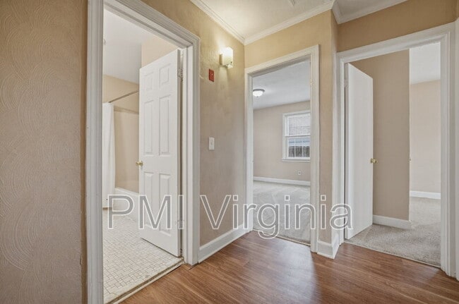 Building Photo - 217 Bob Ln