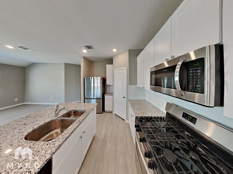 Building Photo - 4411 Revetment Way