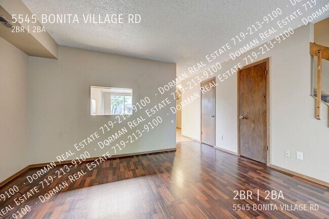 Building Photo - 5545 Bonita Village Rd