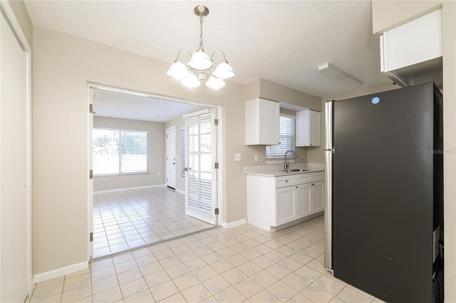 Building Photo - 4243 Cynthia St