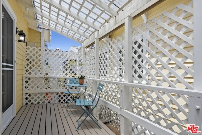 Building Photo - 443 GRAND