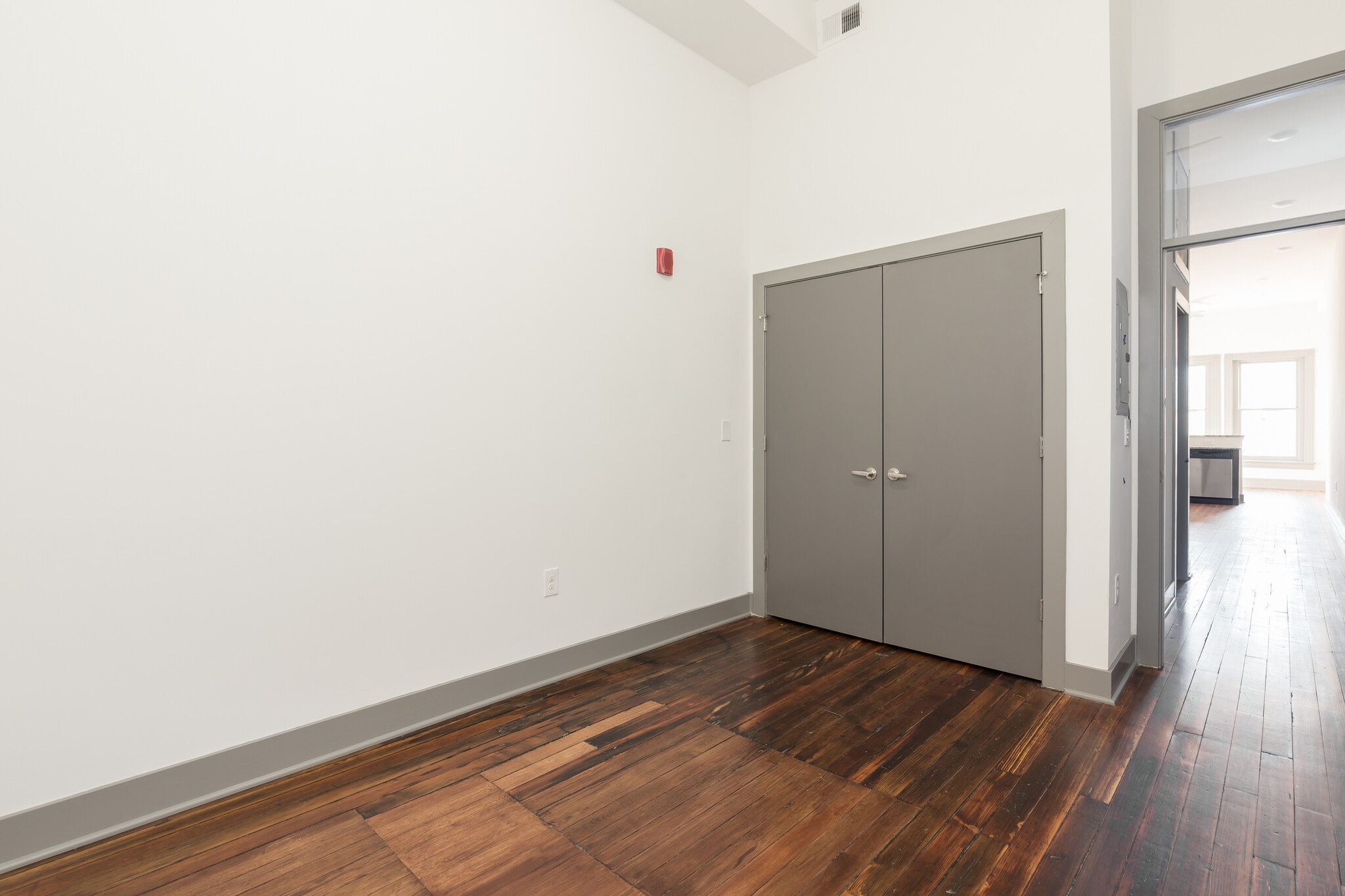 Building Photo - 1209 Hull St