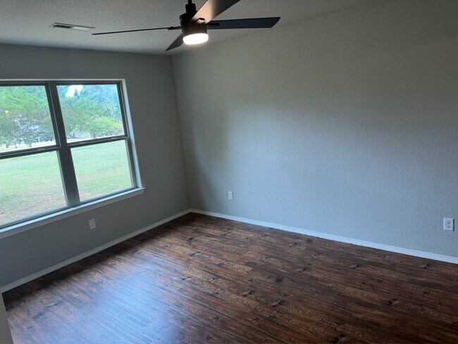 Building Photo - 170 Western Heights Cir