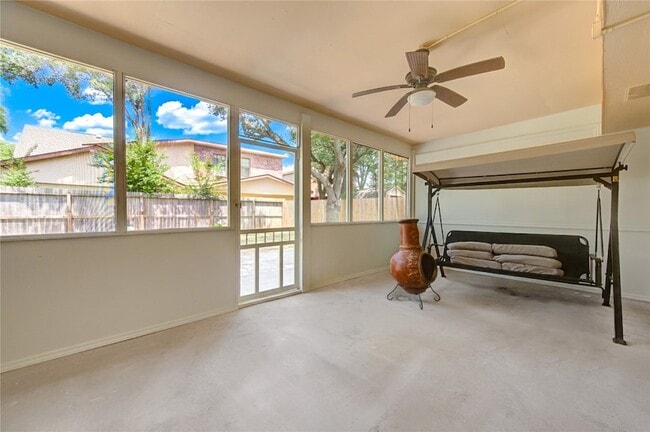 Building Photo - 7302 Greenwood Point Dr