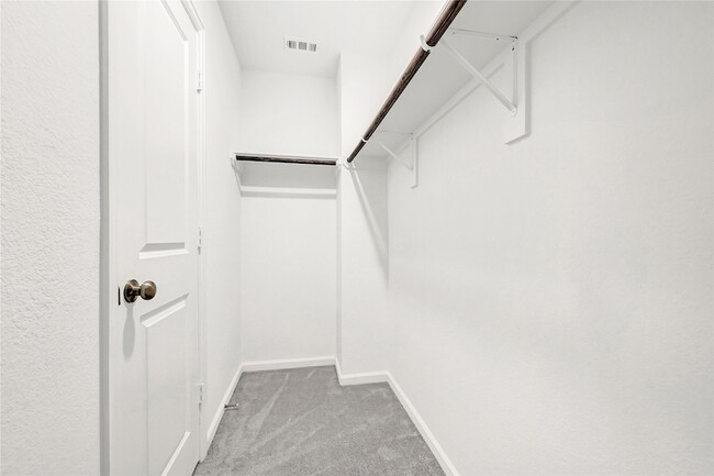 Building Photo - 227 River Grv Ct