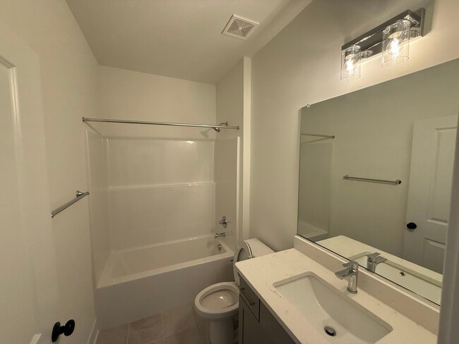 Building Photo - 15330 Oasis Sun Aly