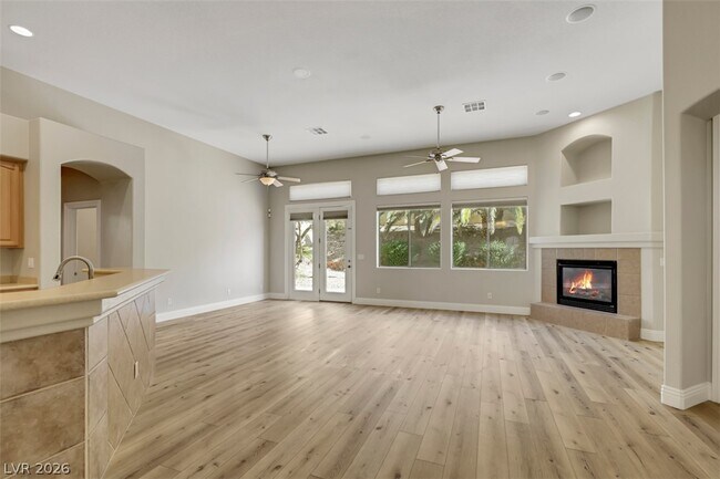 Building Photo - 2149 Sentito Cir