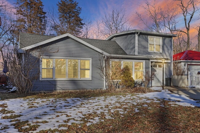 Building Photo - 1342 Lucille Ave