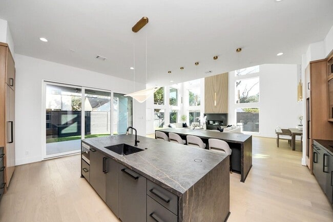 Building Photo - 2232 Swift Blvd