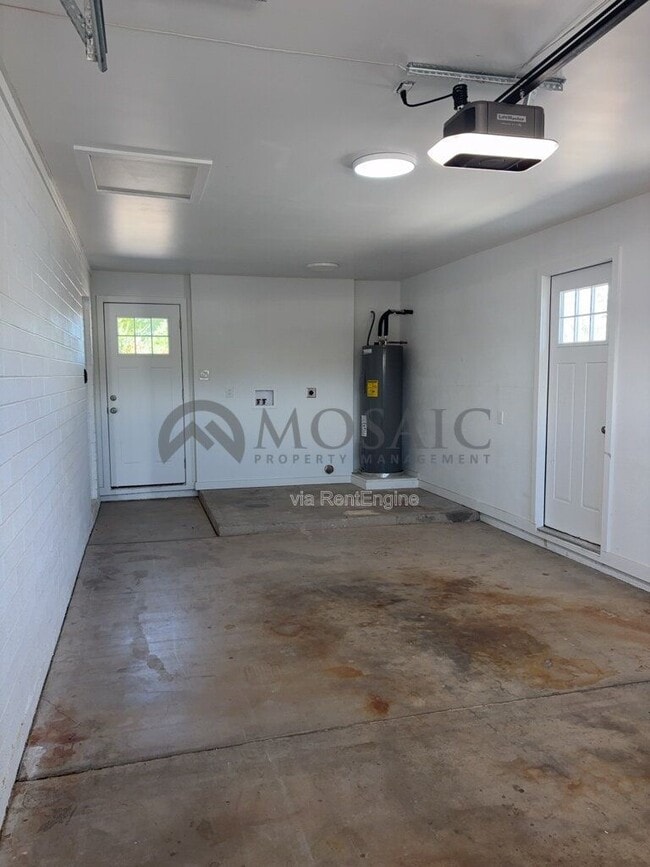 Building Photo - 270 S Dobson Rd