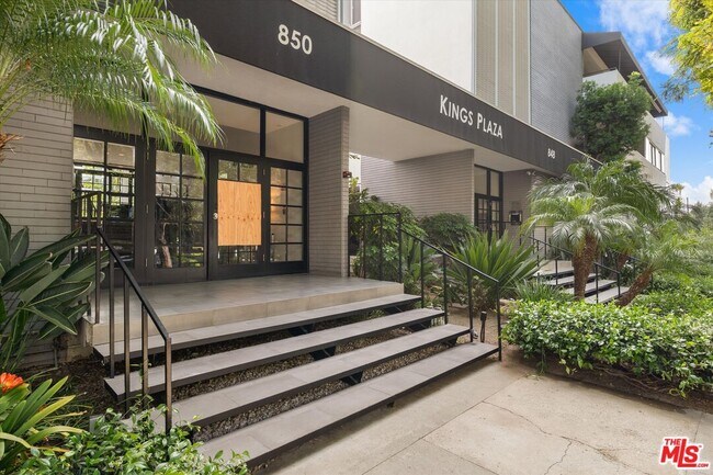 Building Photo - 850 Kings Rd