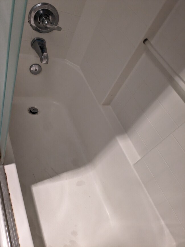 Building Photo - 233 St Helens Ave