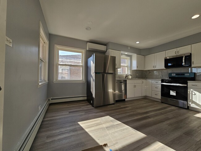 Building Photo - 2909 N Austin Ave