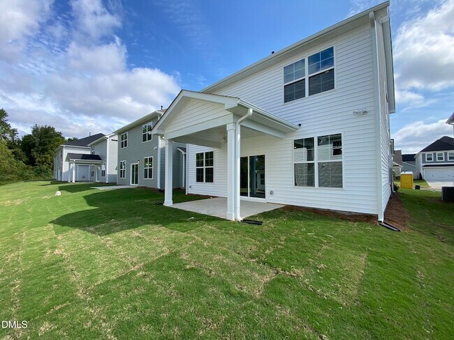 Building Photo - 17 Red Crabapple Ct