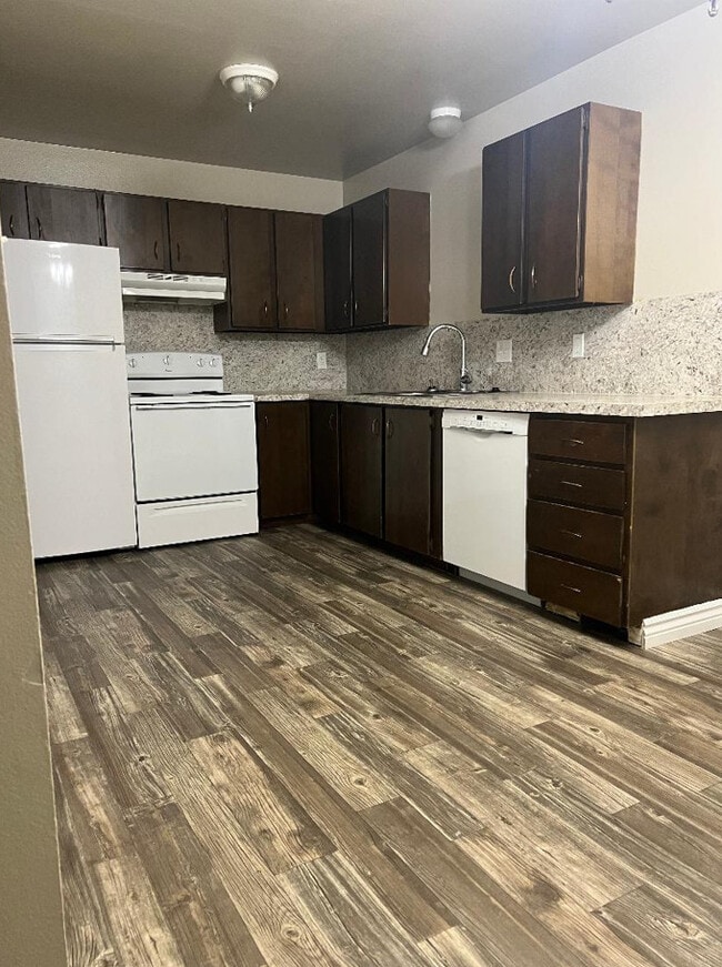 Building Photo - Madison Grove Apartments