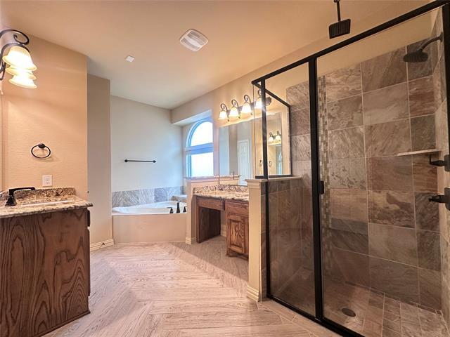 Building Photo - 708 Yarrow St