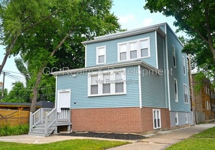 Building Photo - 1501 N Leamington Ave