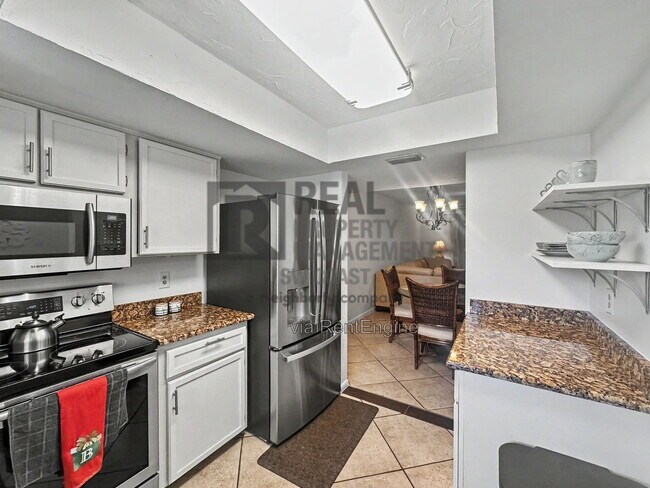 Building Photo - 28100 Pine Haven Way