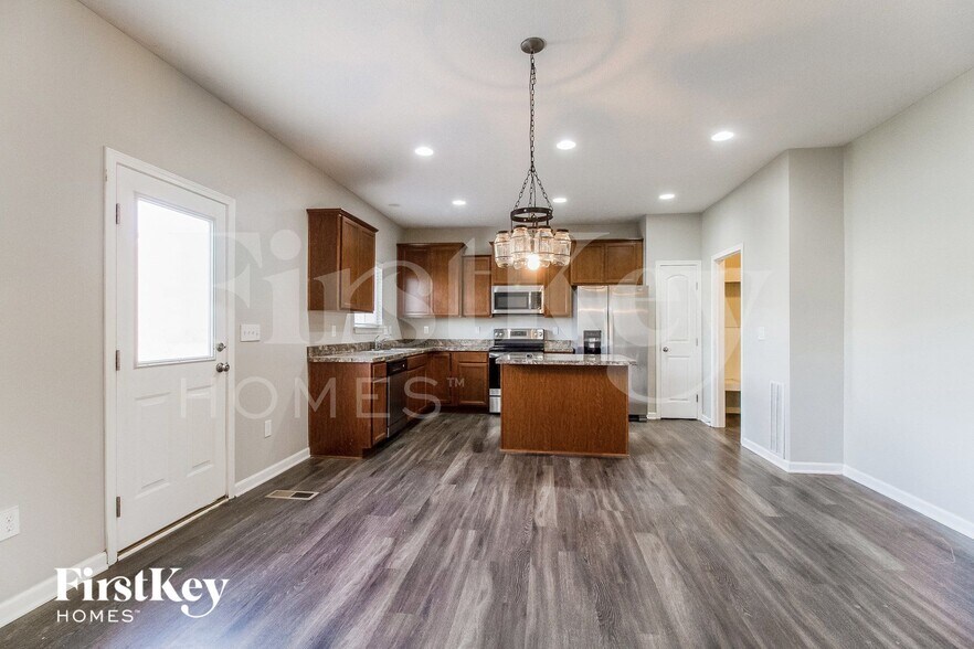 Building Photo - 283 Glen Crossing Dr