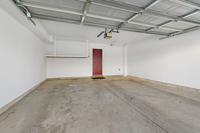 Building Photo - 614 Littleton Trail