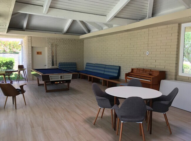 Building Photo - FANTASTIC Ocean Views!!