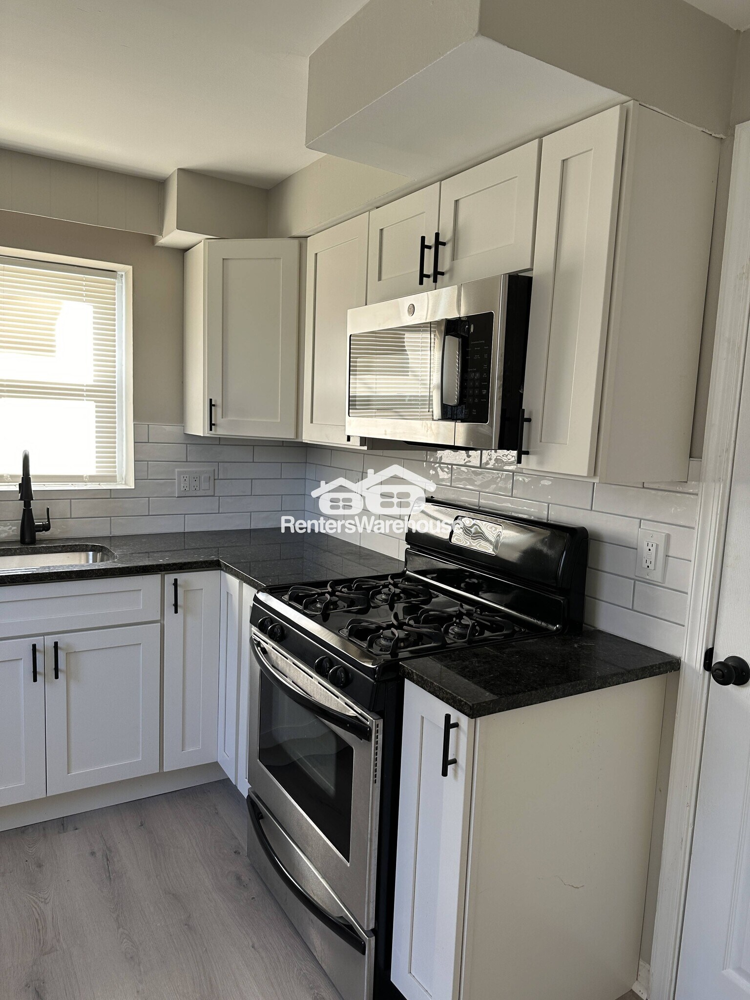 Building Photo - 1023 Cedarcroft Rd