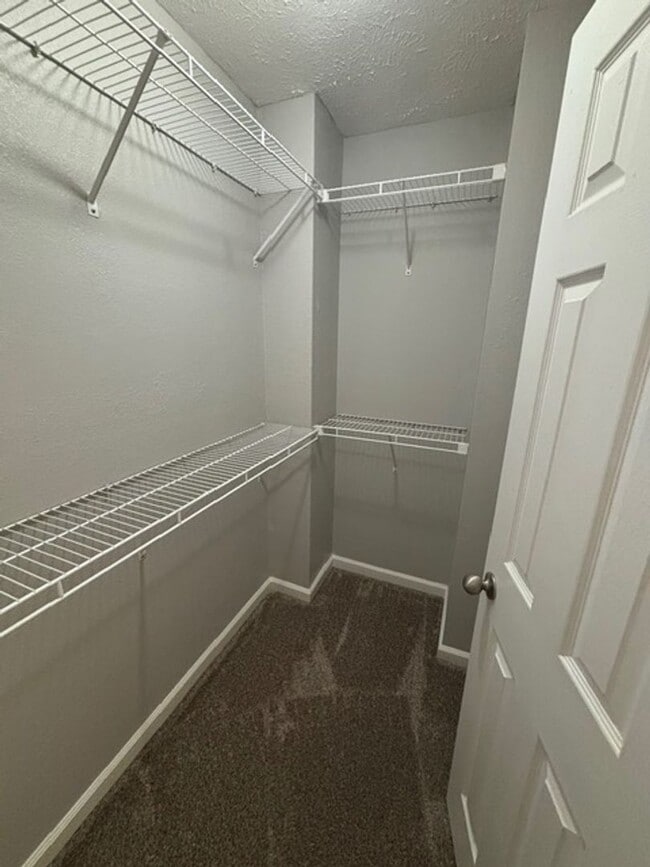 Building Photo - Stewarts Landing Neighborhood, Easy access to I-24