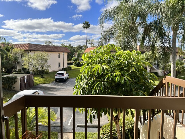 Building Photo - 7149 Golf Colony Ct