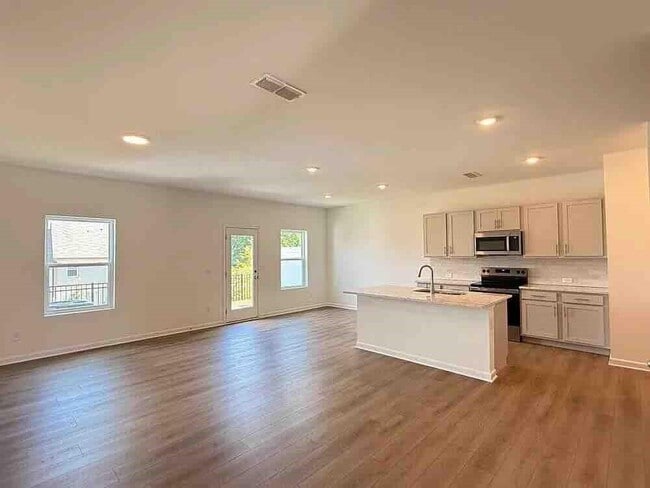 Building Photo - 6761 Armonia Dr