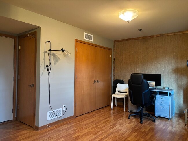 Building Photo - 5619 Brendan Ave