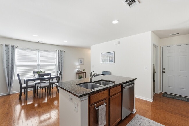 Building Photo - "Charming 2 Bed, 2 Bath Rental Home in Sun City, SC - Don't Miss Out!"