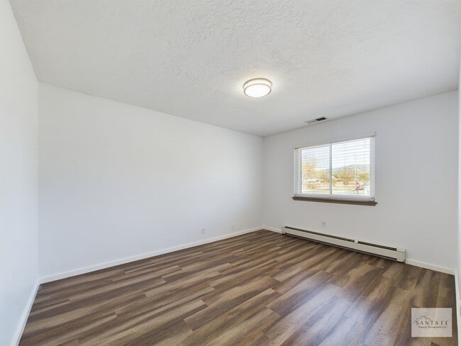 Building Photo - Beautifully Remodeled single Level Home Available Now